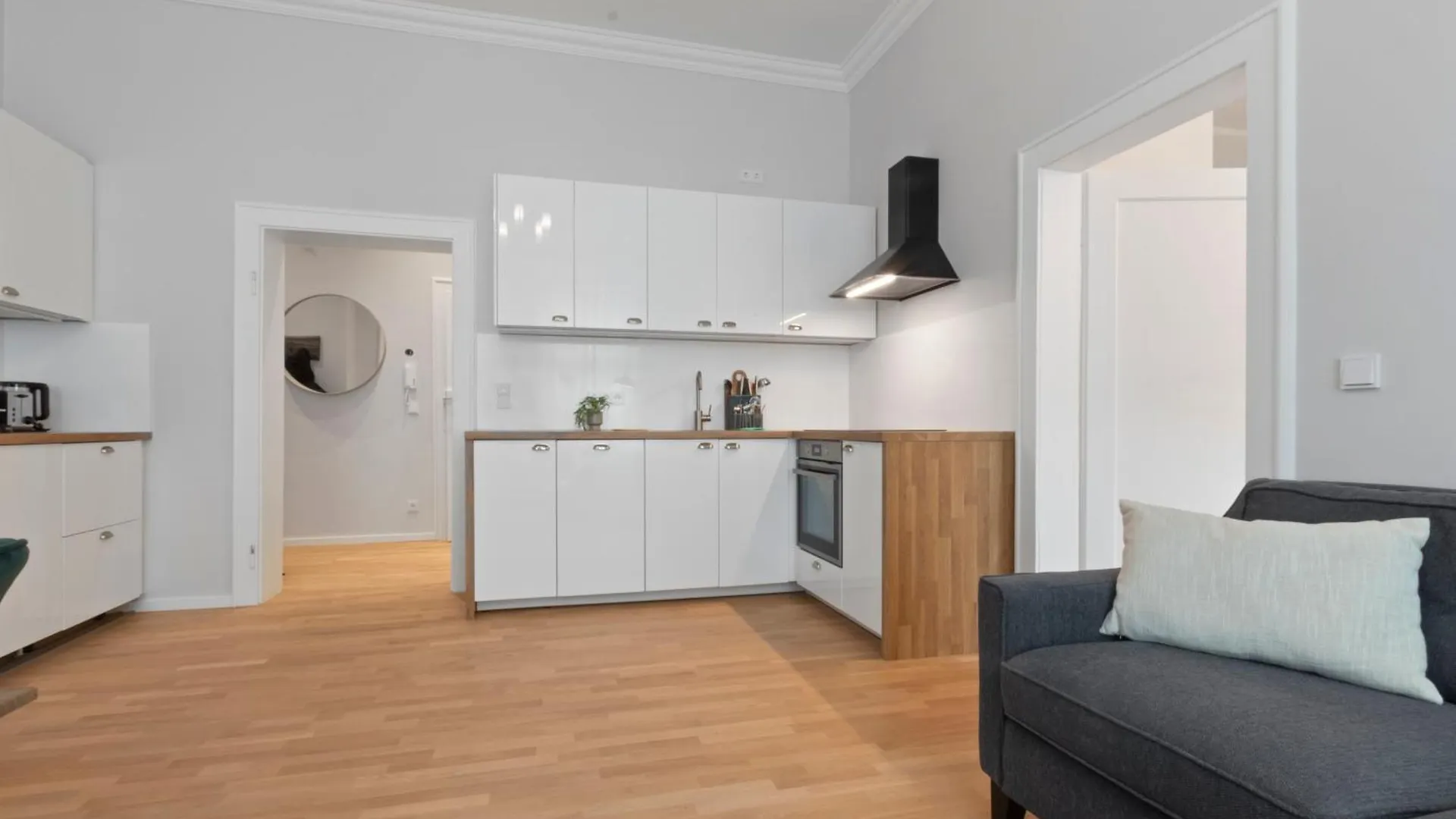 Flatista Homes - Luise Munich Apartment